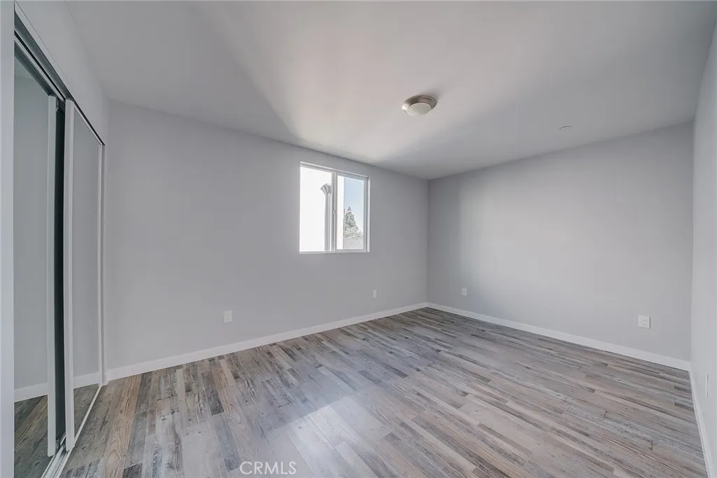 1348 W 41st Place, Los Angeles, California 90037 home-pic-53